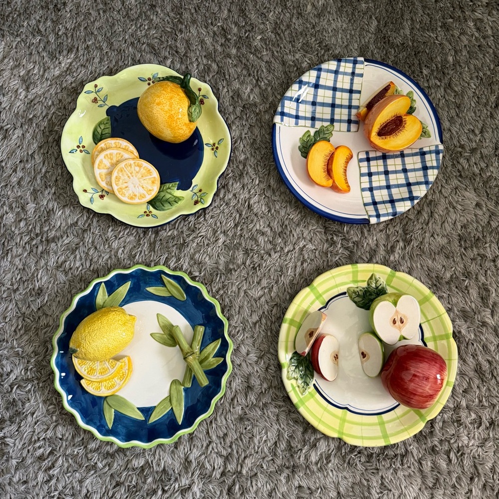 Vintage Bella Casa Fruit Plates Wall Hanging 3D Decorative Plates set of 4